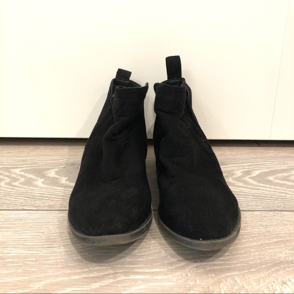 Steve Madden Black Suede Ankle Boots - Picture 2 of 3